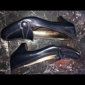 Leather pump shoes- new in box